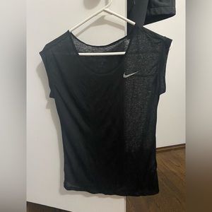 🖤♣️Nike Dri-fit Workout Short Sleeve Shirt 🖤♣️